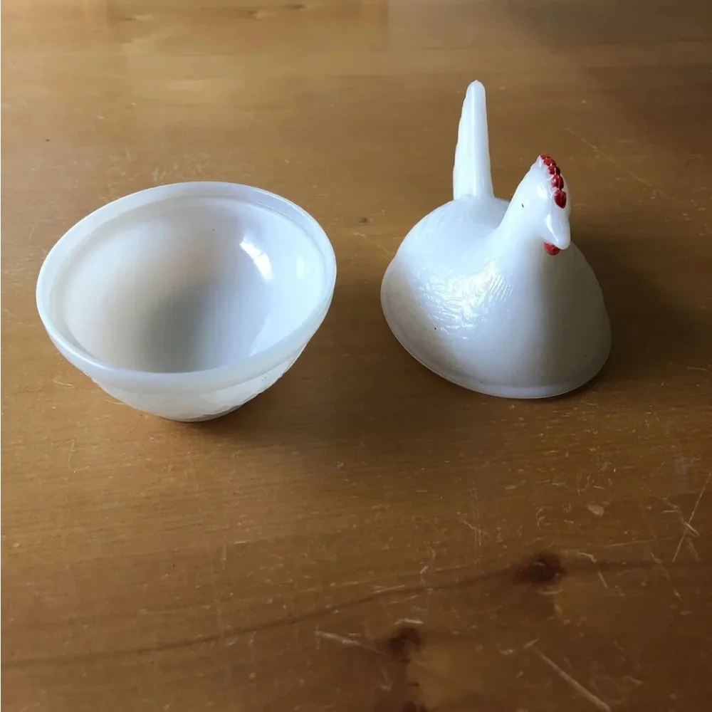 White Hen 2 Pc Dish - 4.25” X 3.25” - Picture 3 of 6